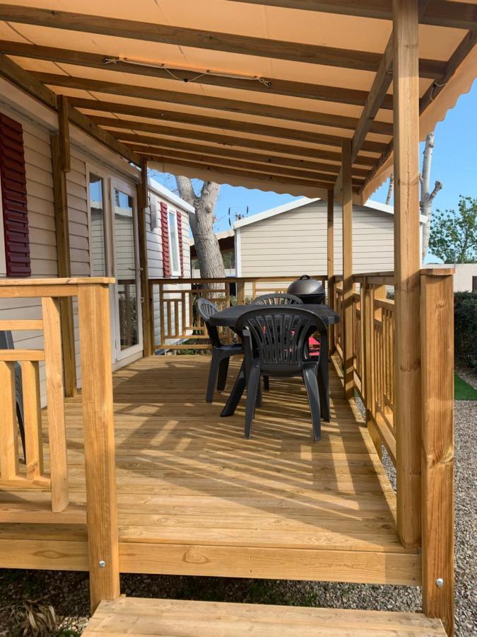 Mobilhome Vias Plage Dans Camping Exterior foto