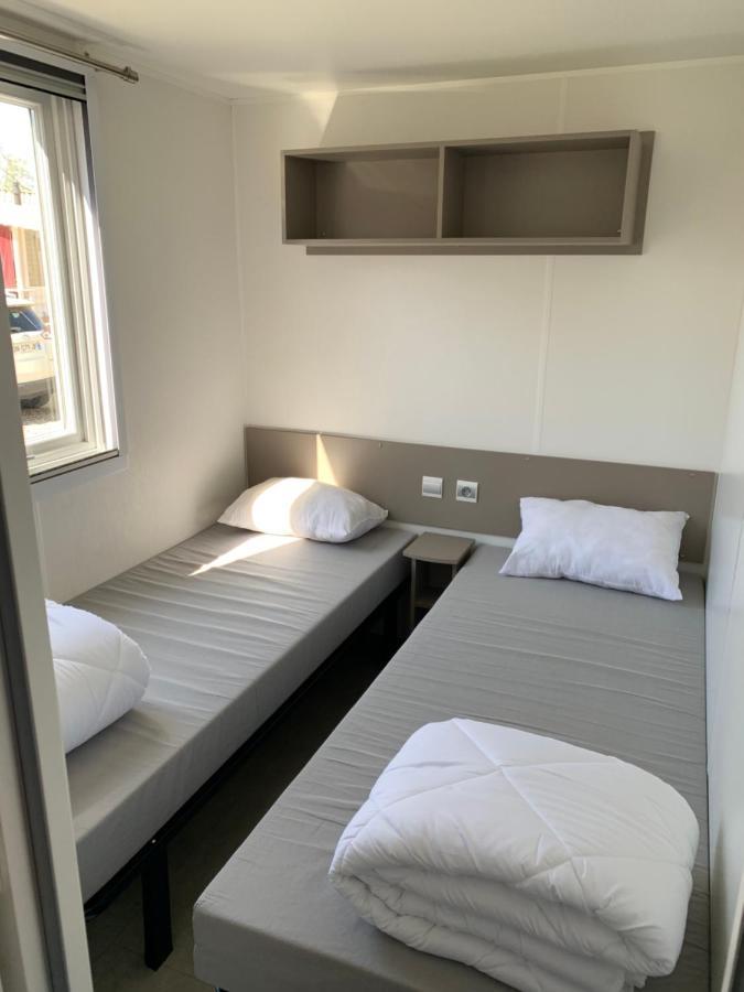Mobilhome Vias Plage Dans Camping Exterior foto