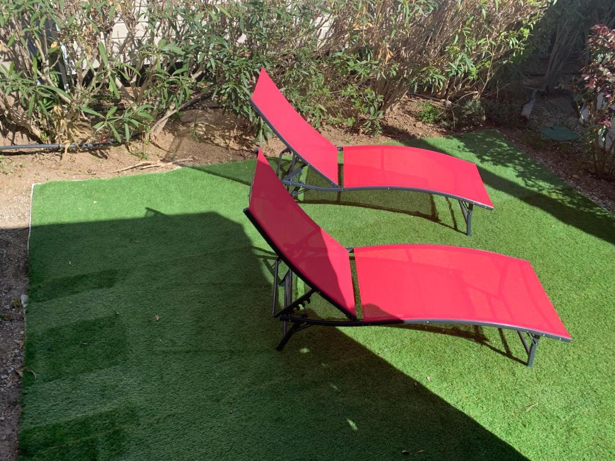 Mobilhome Vias Plage Dans Camping Exterior foto