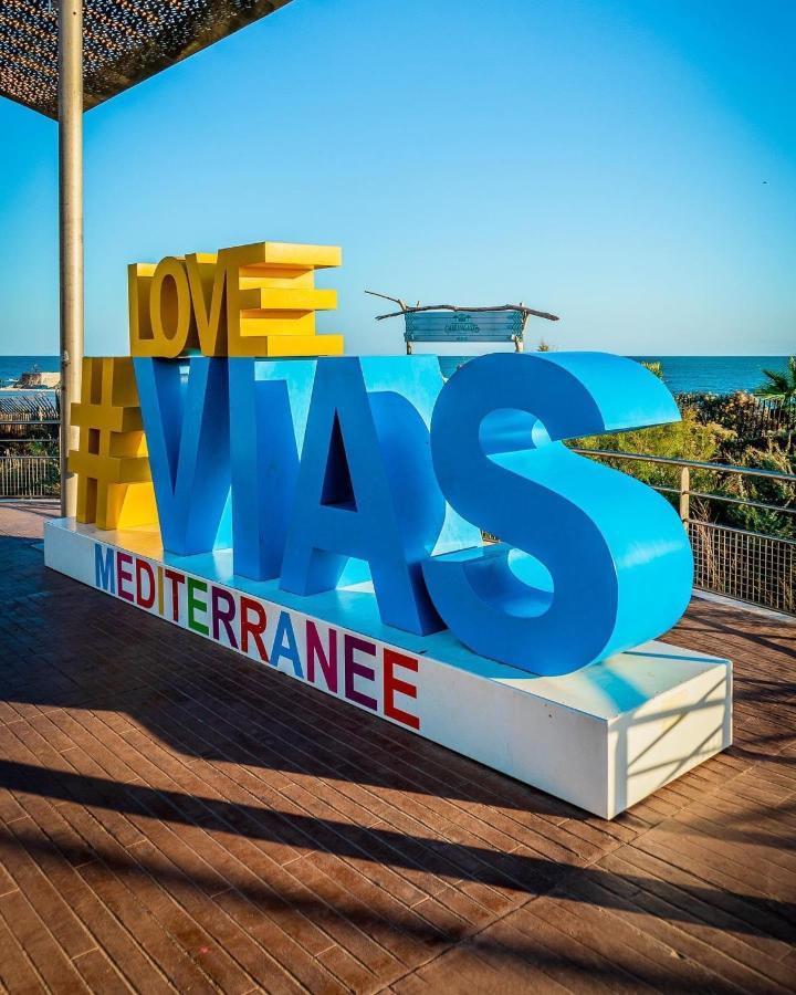 Mobilhome Vias Plage Dans Camping Exterior foto