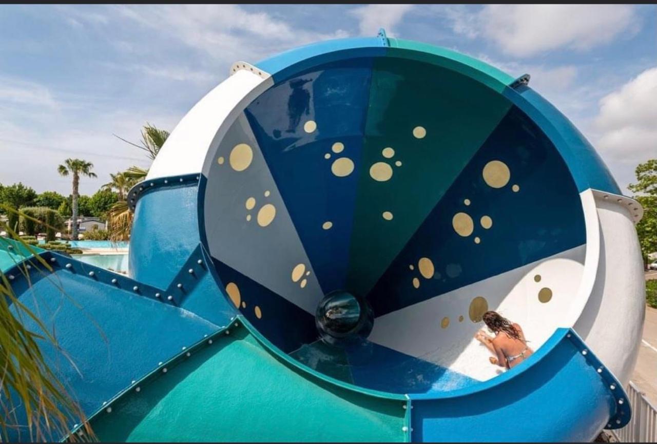Mobilhome Vias Plage Dans Camping Exterior foto
