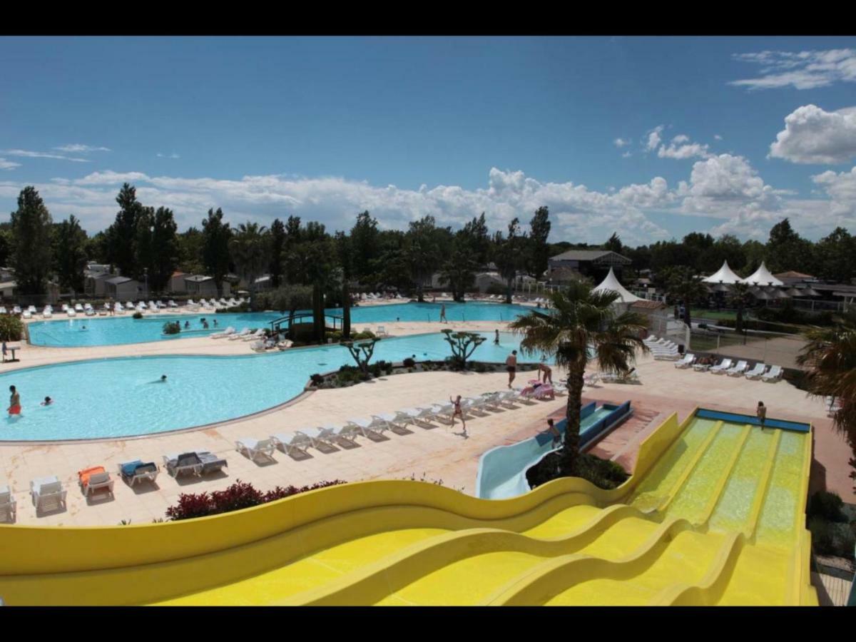 Mobilhome Vias Plage Dans Camping Exterior foto