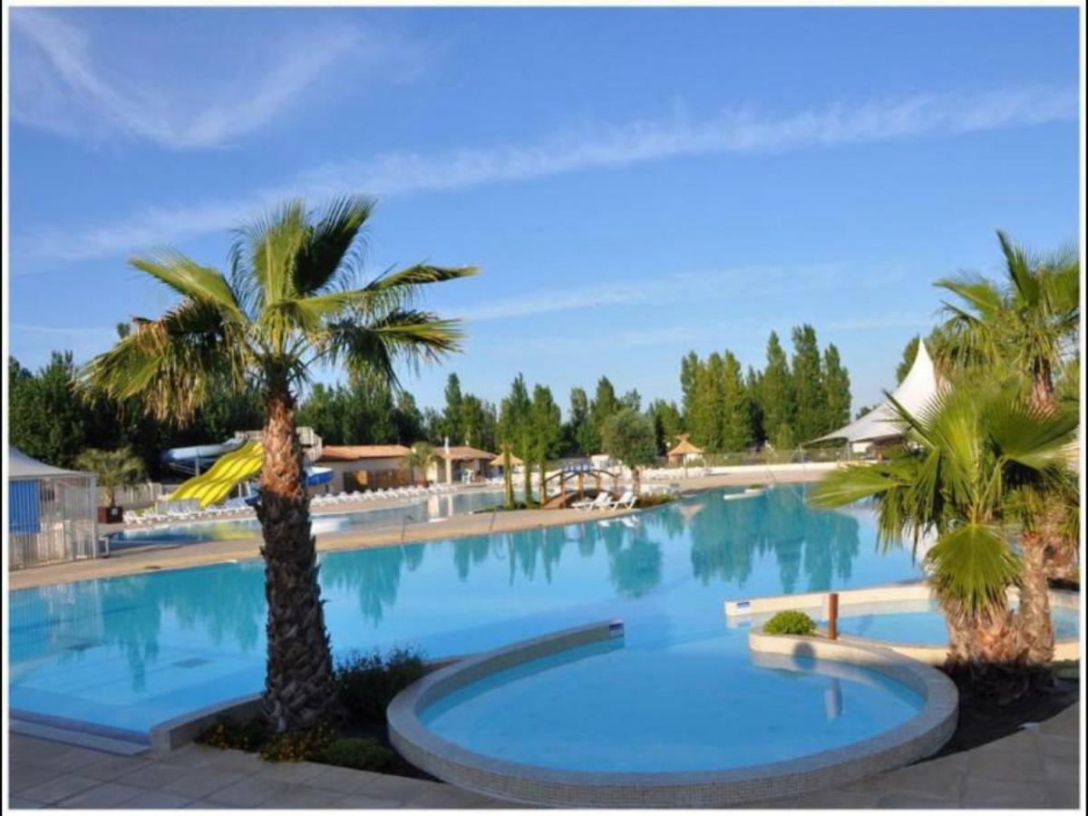 Mobilhome Vias Plage Dans Camping Exterior foto