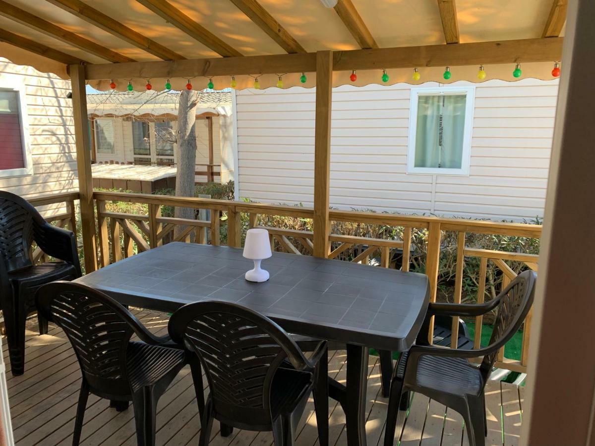 Mobilhome Vias Plage Dans Camping Exterior foto